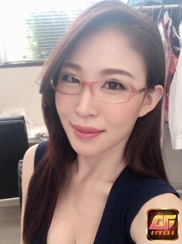 Cô sở hữu vẻ đẹp quyến rũ đặc biệt của người phụ nữ Nhật Bản