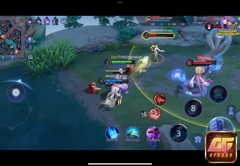 Giữa game, Helen cần bám sát đồng đội, dùng chiêu cuối để hồi phục và tạo giáp cho cả team