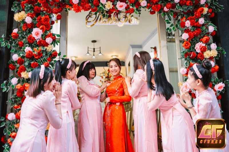 Đám cưới thường đại diện cho niềm vui và hành trình mới 
