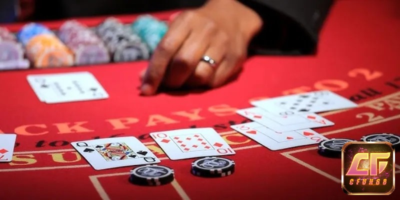 Ước lượng số lá còn lại giúp bạn cân nhắc khả năng bị quắc và cơ hội rút thêm thuận lợi