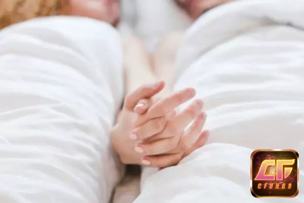 Giấc mơ thấy quan hệ với người đồng giới thể hiện tâm lý khám phá bản thân trong bạn