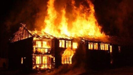 Mơ thấy cháy nhà số mấy? Giải mã điềm báo giấc mơ chi tiết