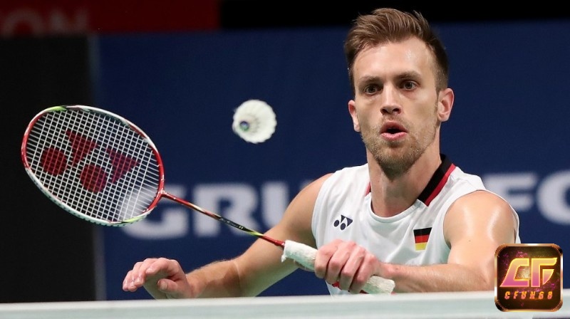  Marc Zwiebler thi đấu cầu lông với phong cách điều cầu khéo léo